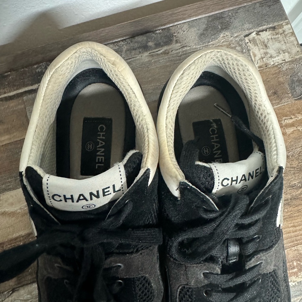 CHANEL Black and White sneakers size 39 - Picture 4 of 5
